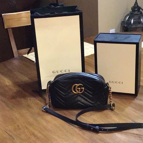 Gucci Handbags - Authentic Gucci cross body